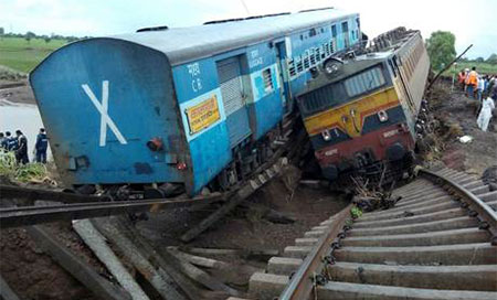 el accidente de dos trenes en la India Más de 27 muertos al descarrilar dos trenes en la India